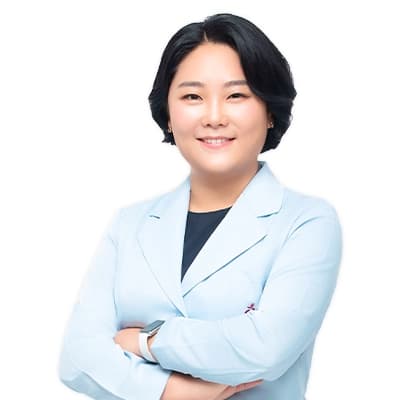 イム・ユジン院長
